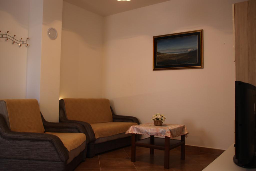Mediterranean Oasis Apartments Башка Экстерьер фото