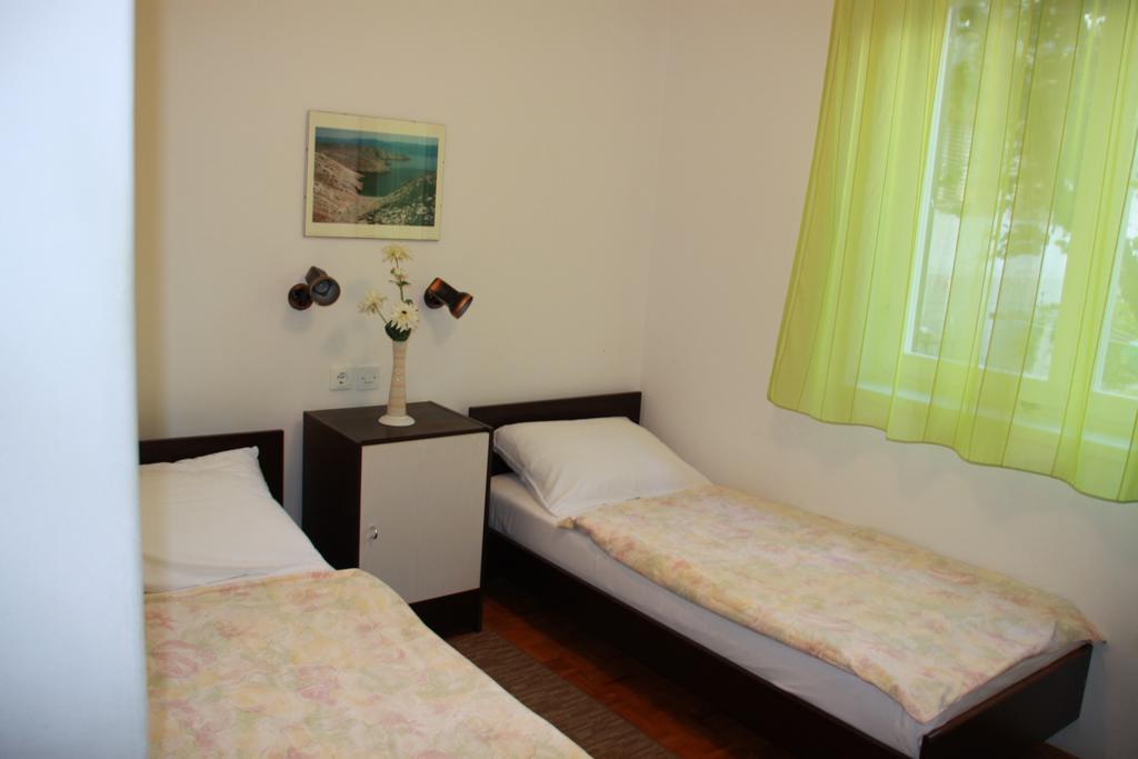 Mediterranean Oasis Apartments Башка Экстерьер фото